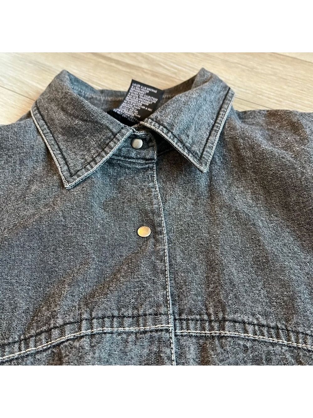 Midi Denim Shirt Dress Faded Black Jean Dress Red Trim Snap ButtonsTRISTAN Small - Picture 10 of 16